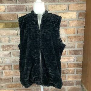 BACCINI Black Faux Fur Zip Front Vest